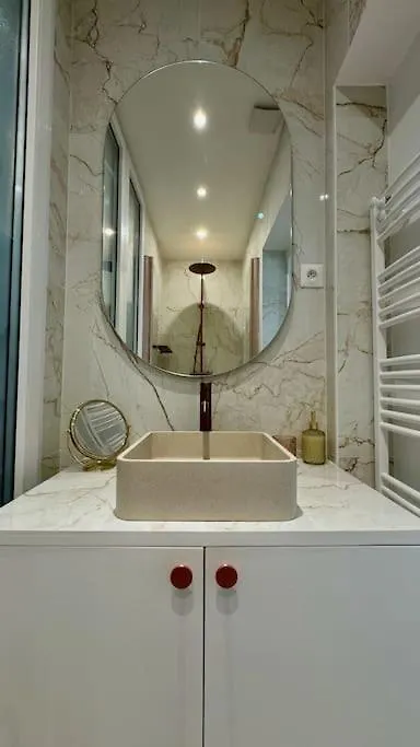Elegant & Bright Close To Canal Saint-martin