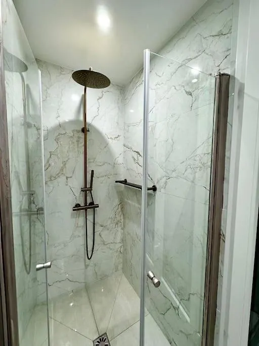 Elegant & Bright Close To Canal Saint-martin Apartment